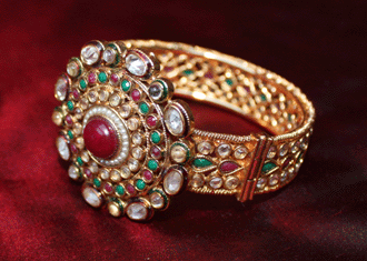 bracelet indien traditionnel
